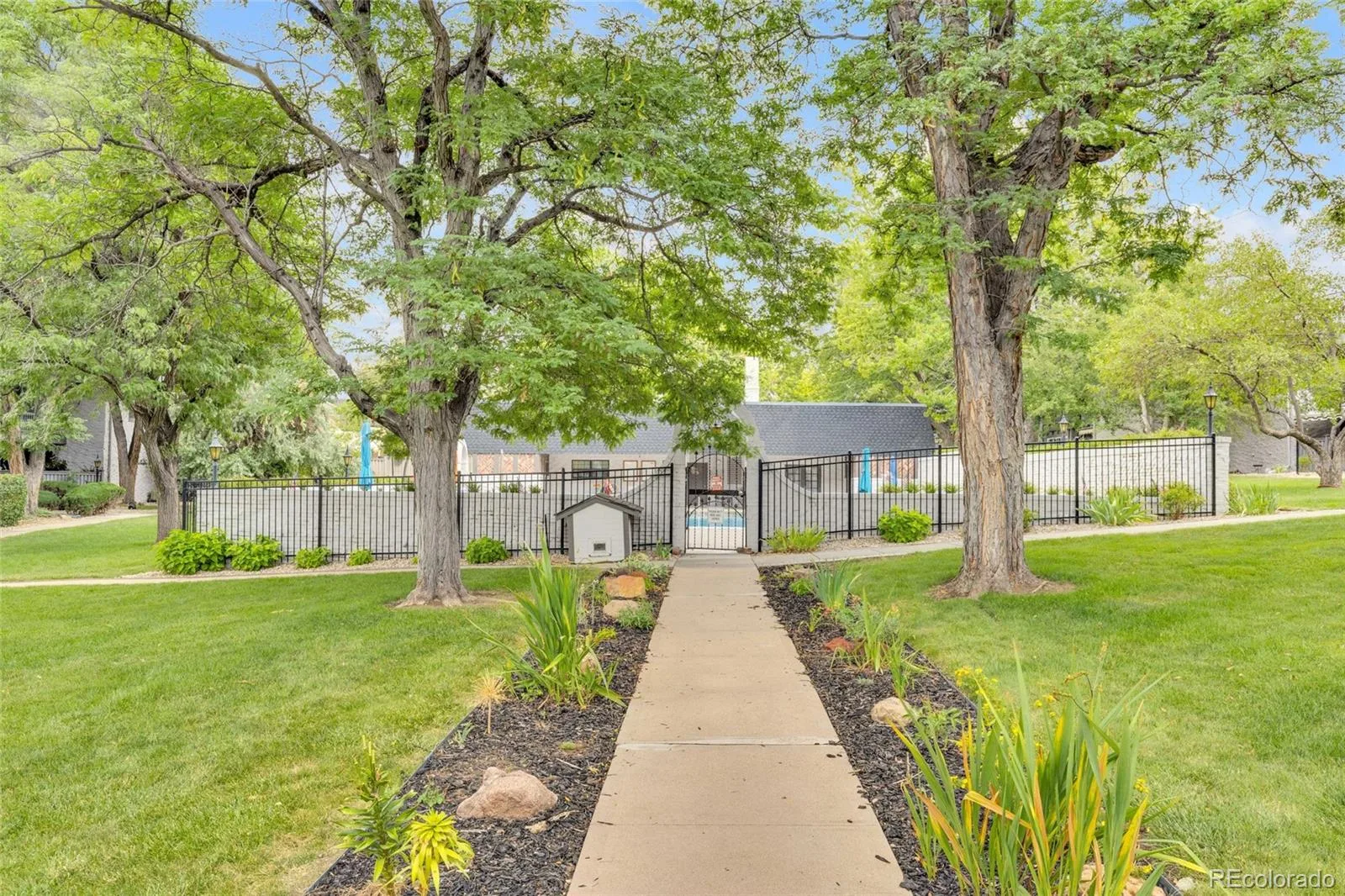3511 S Hillcrest Drive #4 Denver CO 80237 | MLS #REC5422015 08042026204605 1600 32