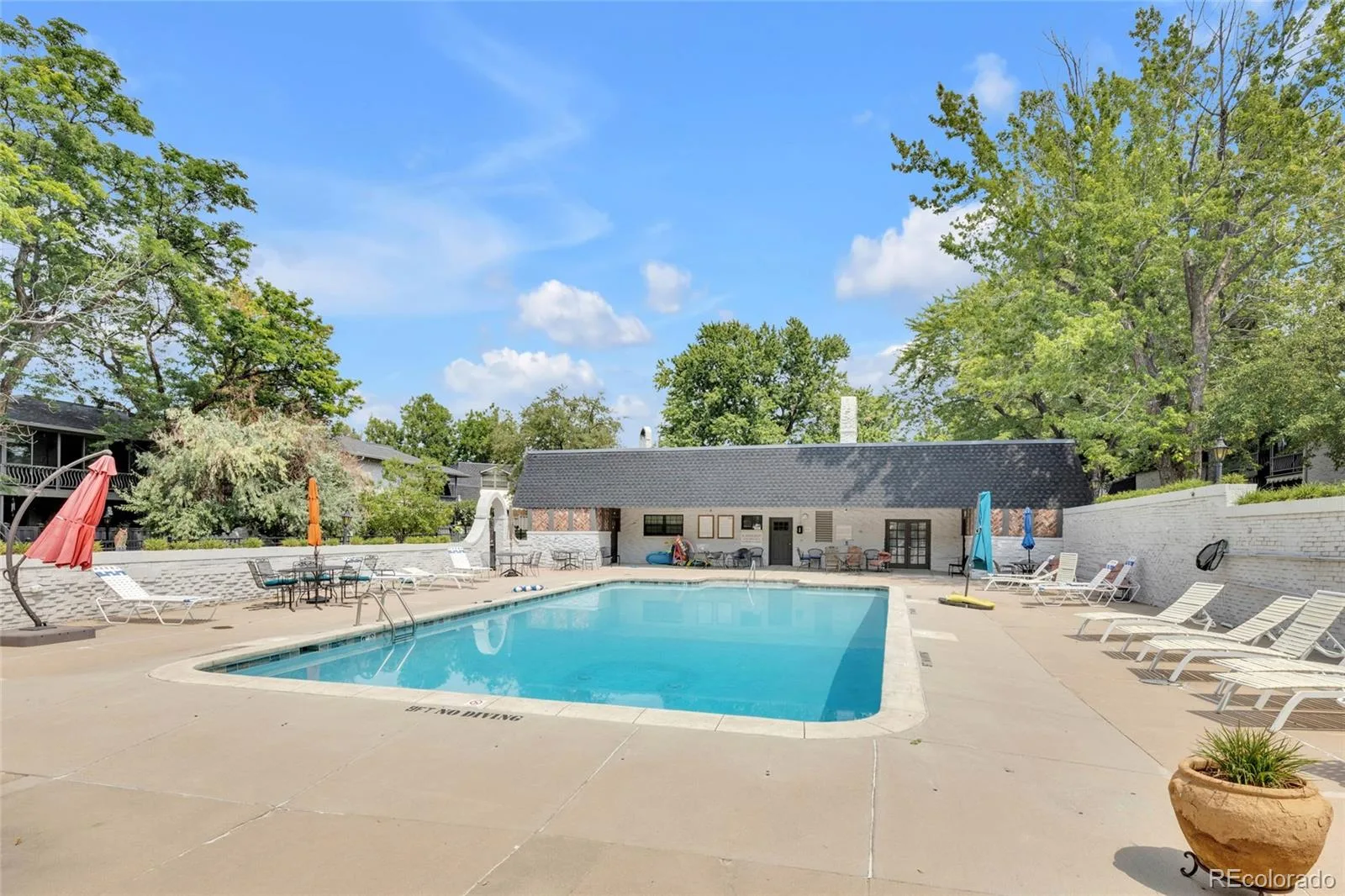 3511 S Hillcrest Drive #4 Denver CO 80237 | MLS #REC5422015 08042026204605 1600 34