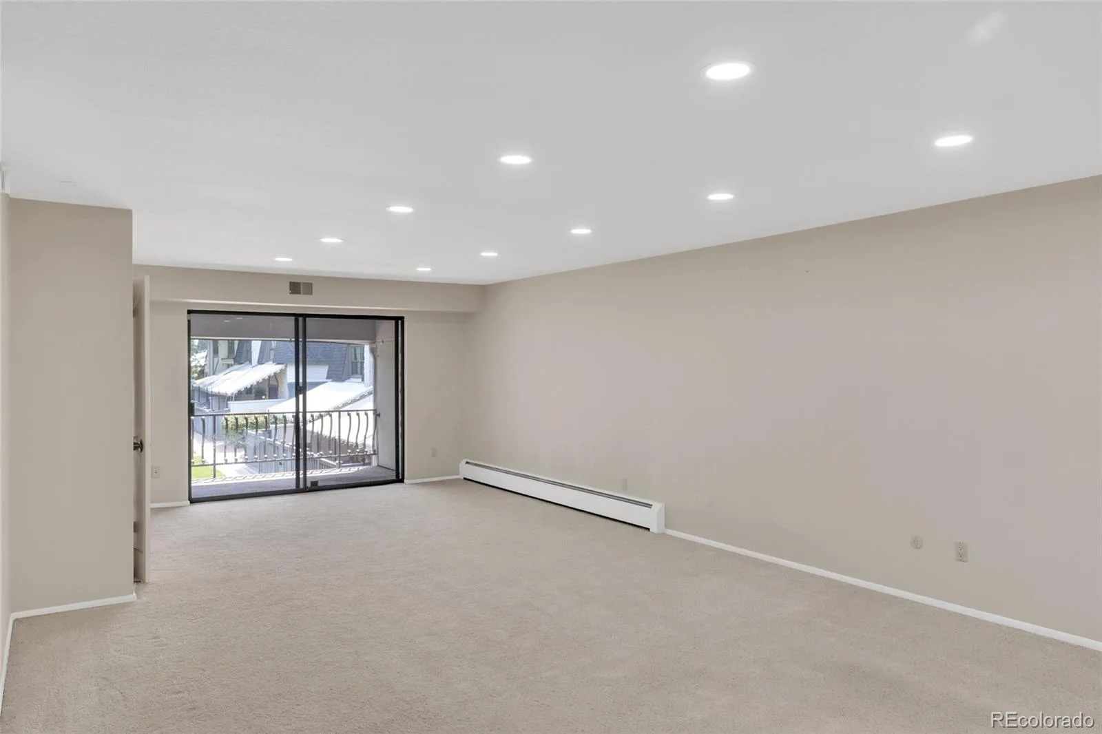 3511 S Hillcrest Drive #4 Denver CO 80237 | MLS #REC5422015 08042026204605 1600 5
