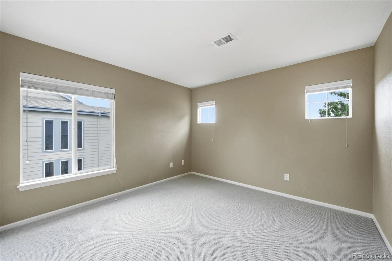 12953 Locust Street Thornton CO 80602 | MLS #REC5423016 08272026221032 1600 22