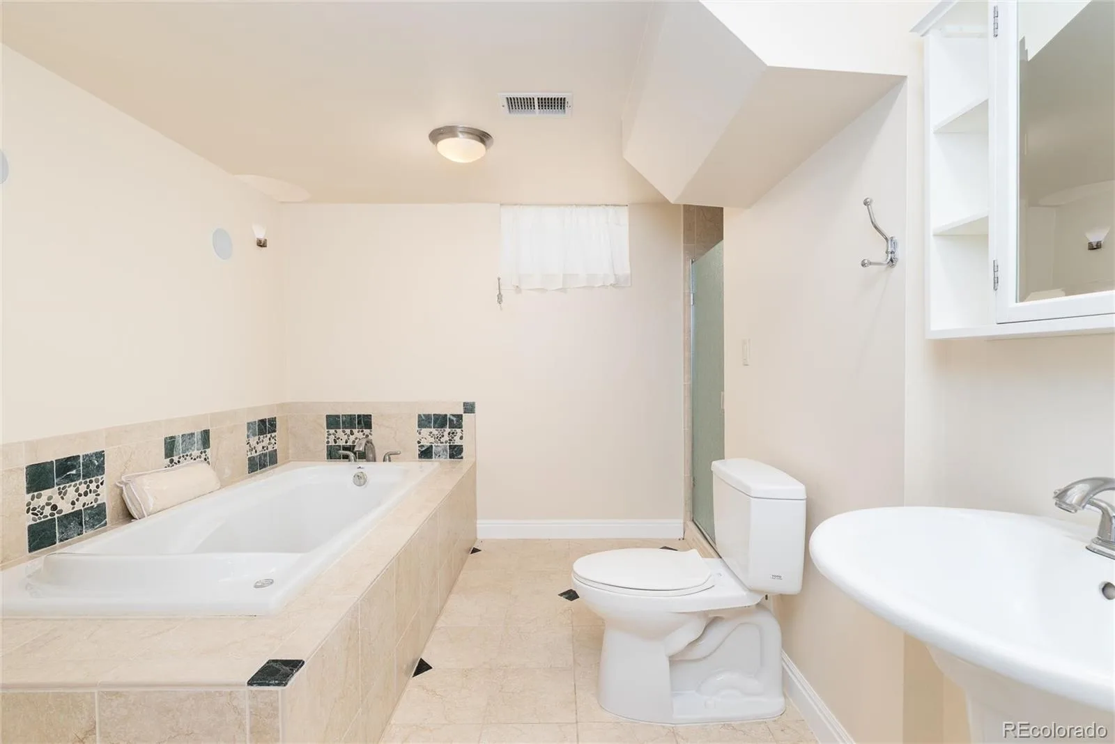 4748 S Washington Street Englewood CO 80113 | MLS #REC5424146 08242026180024 1600 30