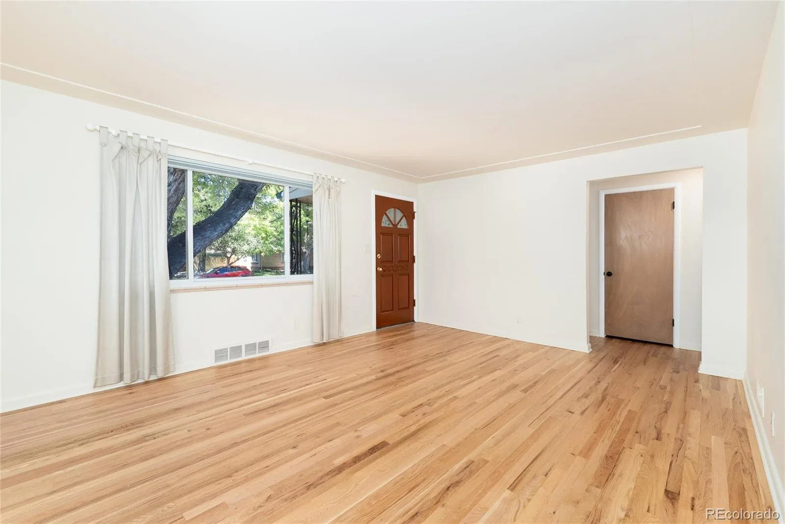 4748 S Washington Street Englewood CO 80113 | MLS #REC5424146 08242026180024 1600 8