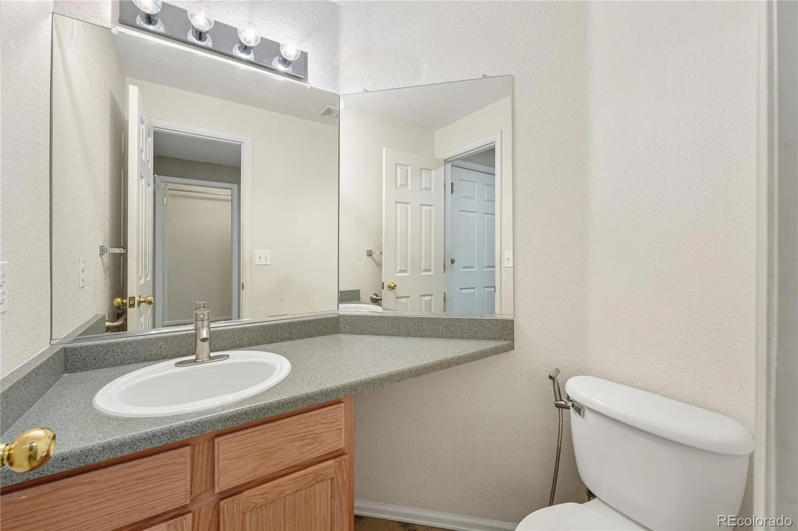 5414 Oak Street Arvada CO 80002 MLS #REC5426022 06102026183711 1600 11