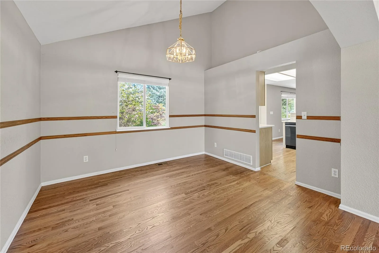 5414 Oak Street Arvada CO 80002 MLS #REC5426022 06102026183711 1600 4