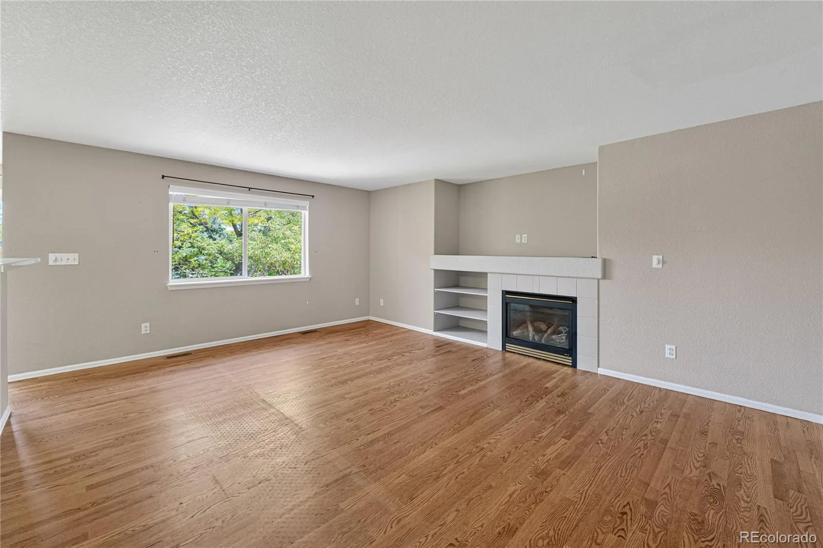 5414 Oak Street Arvada CO 80002 MLS #REC5426022 06102026183711 1600 6