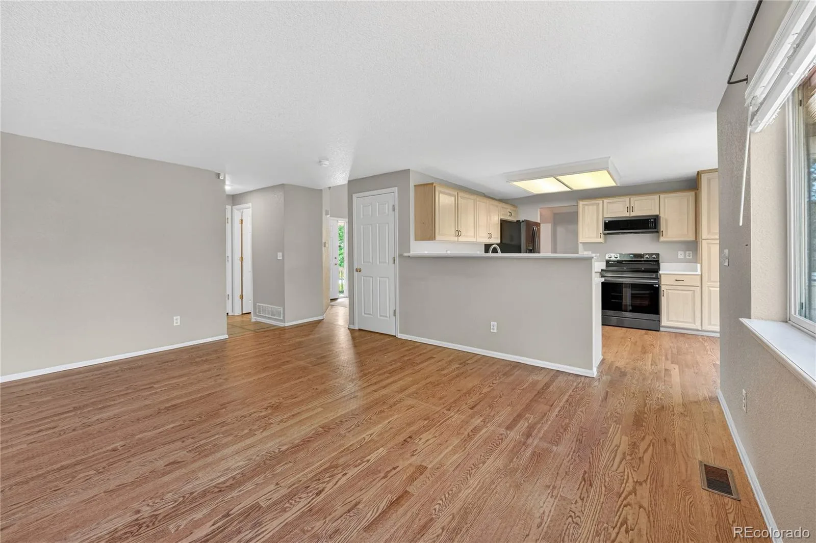5414 Oak Street Arvada CO 80002 MLS #REC5426022 06102026183711 1600 7