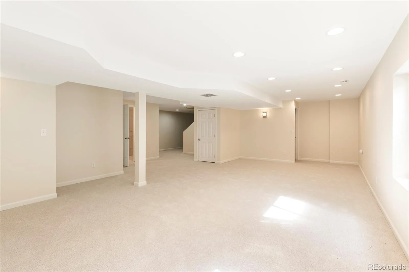 9404 E Arbor Drive Englewood CO 80111 MLS #REC5427405 05092026205255 1600 26