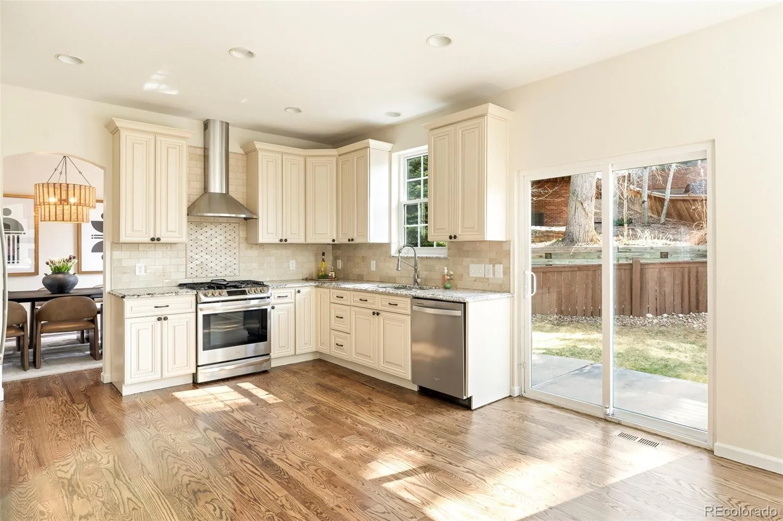 9404 E Arbor Drive Englewood CO 80111 MLS #REC5427405 05092026205255 1600 7