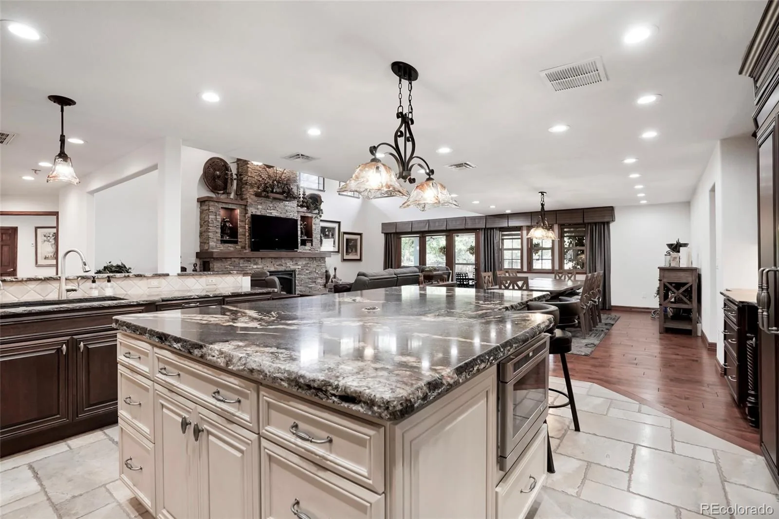 10151 W Evans Avenue Lakewood CO 80227 | MLS #REC5427671 08202026164518 1600 4