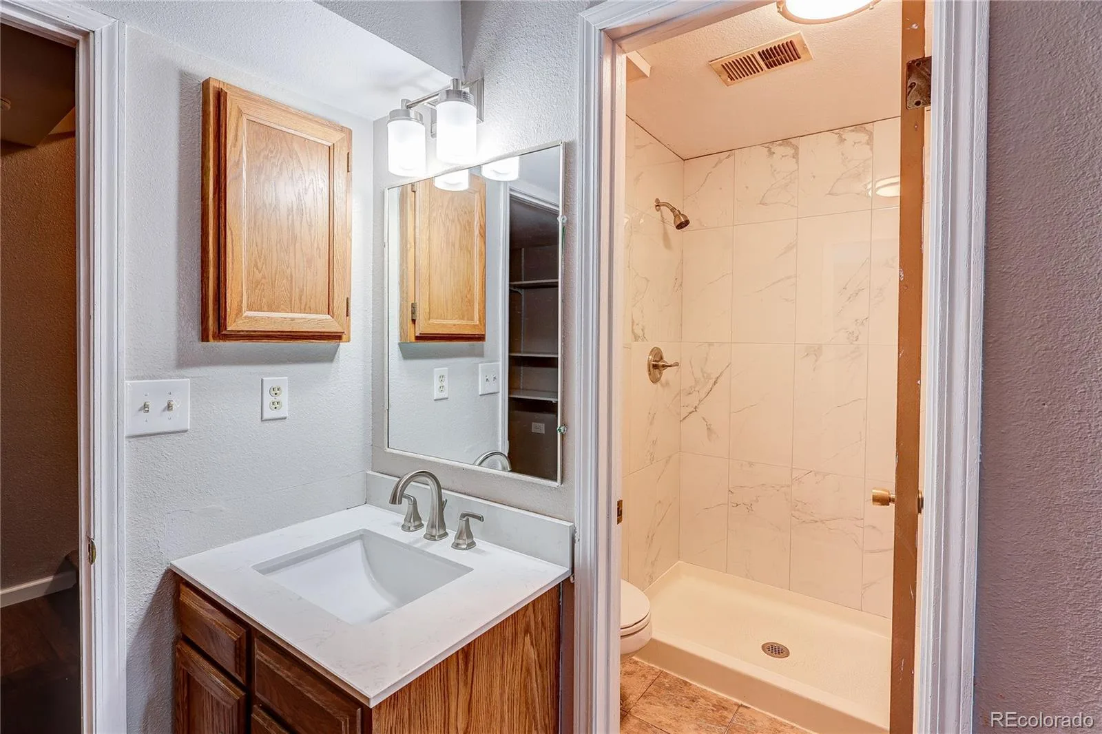 10268 W Dartmouth Avenue Lakewood CO 80227 | MLS #REC5429330 06182026202643 1600 25