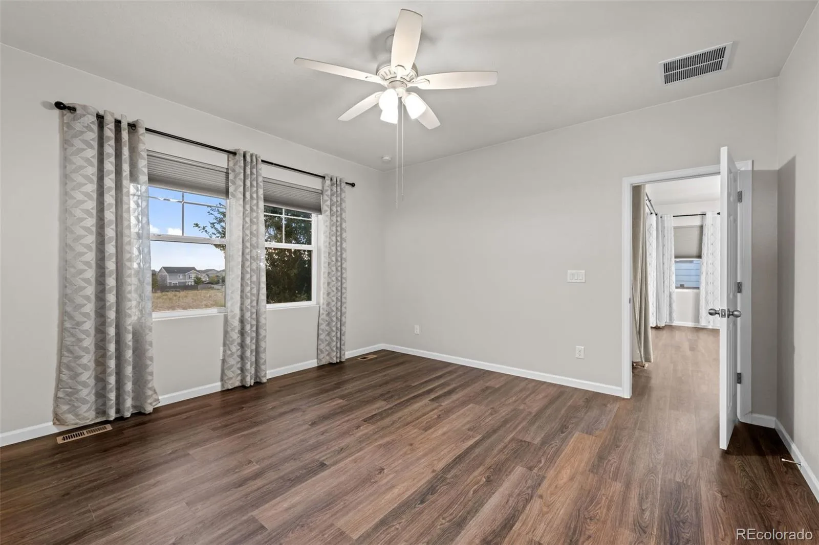 639 N Waterloo Court Aurora CO 80018 | MLS #REC5430177 08272026140418 1600 13