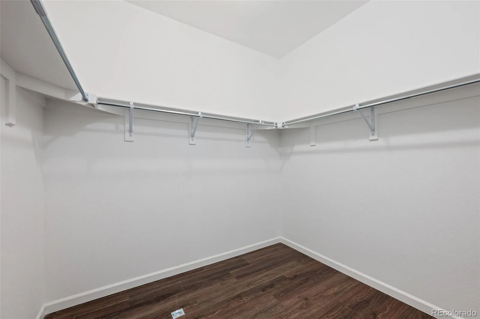 639 N Waterloo Court Aurora CO 80018 | MLS #REC5430177 08272026140418 1600 30