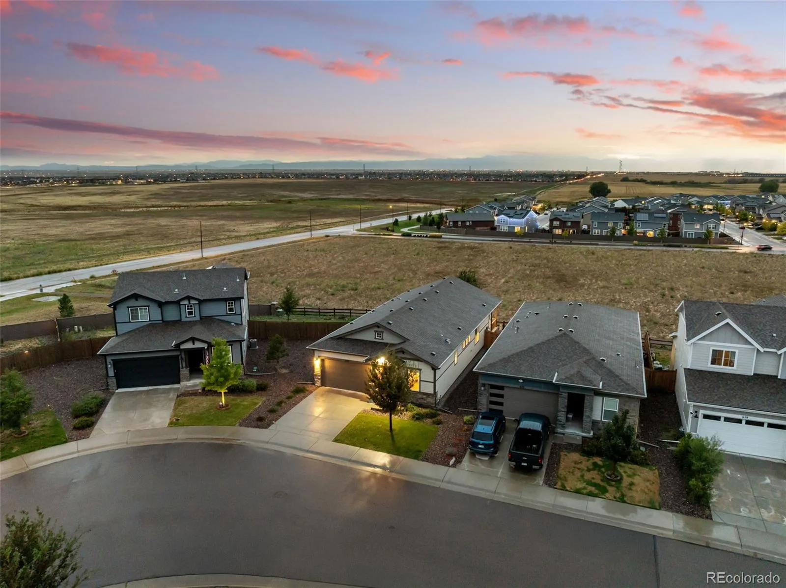 639 N Waterloo Court Aurora CO 80018 | MLS #REC5430177 08272026140418 1600 44