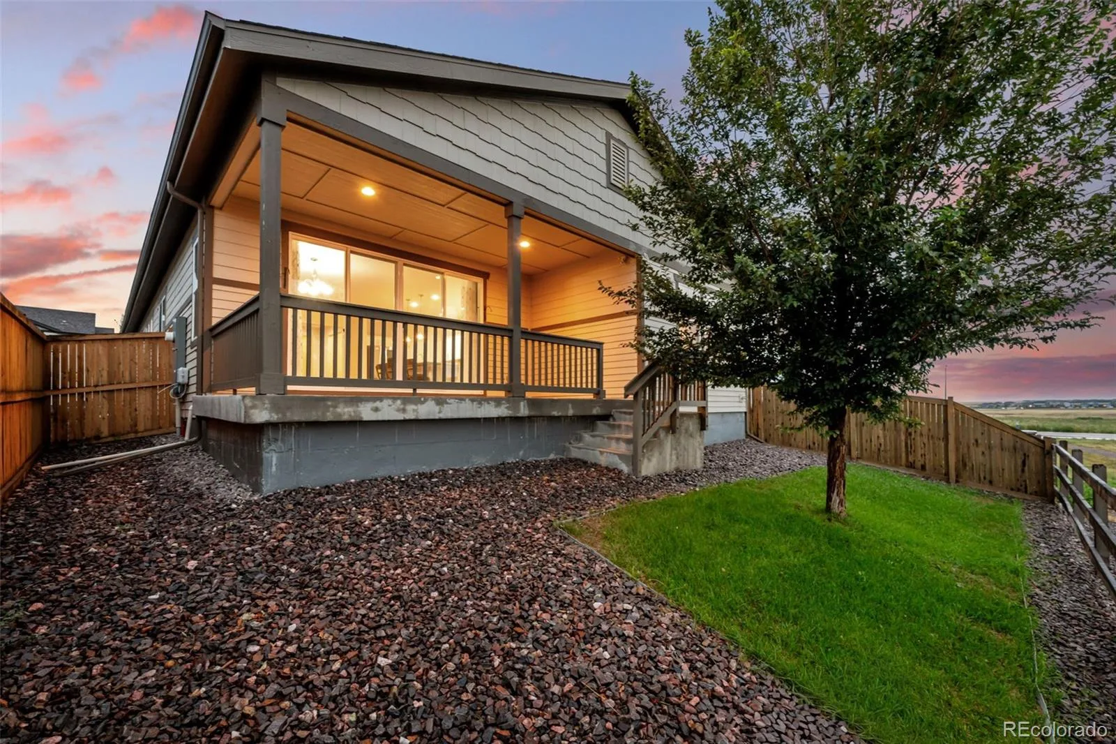 639 N Waterloo Court Aurora CO 80018 | MLS #REC5430177 08272026140418 1600 47