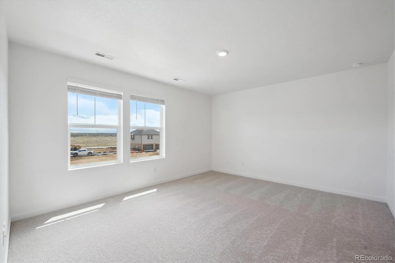 656 N Tempe Street Aurora CO 80018 | MLS #REC5430368 07282026214852 1600 14