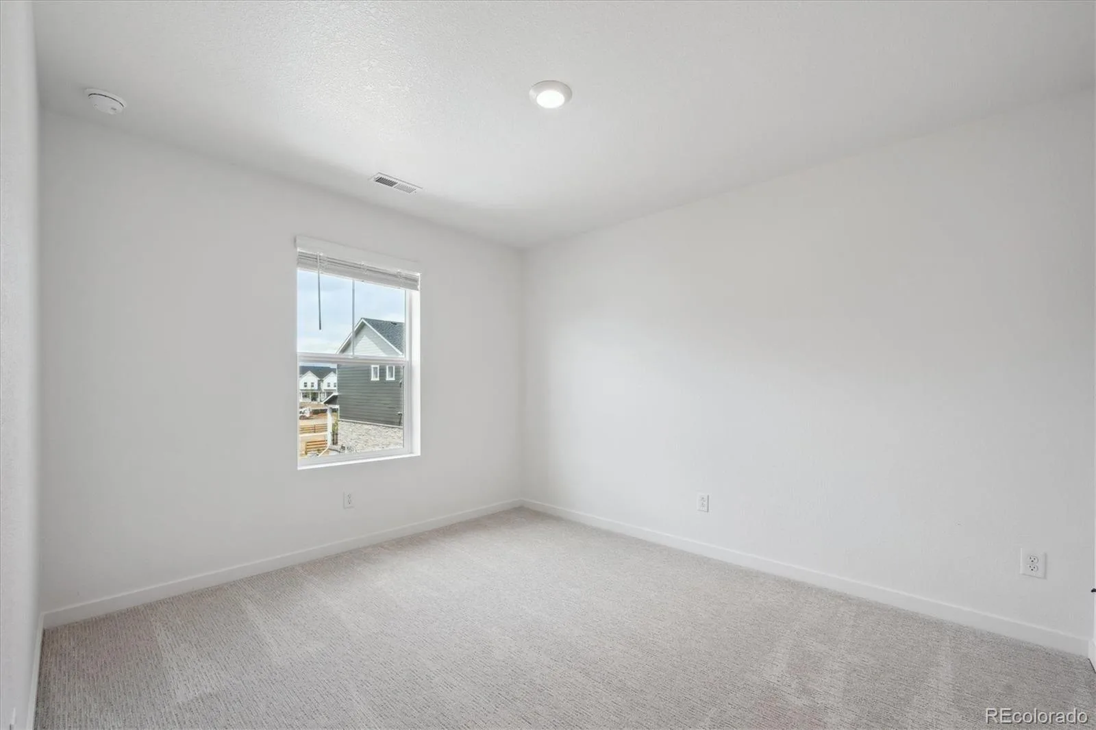 656 N Tempe Street Aurora CO 80018 | MLS #REC5430368 07282026214852 1600 7