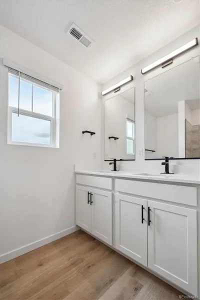 656 N Tempe Street Aurora CO 80018 | MLS #REC5430368 07282026214852 800 9