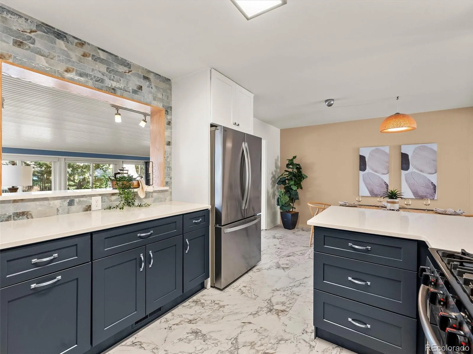 04052026220803 1600 11