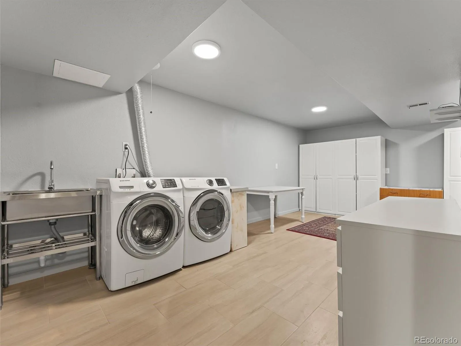 04052026220803 1600 30