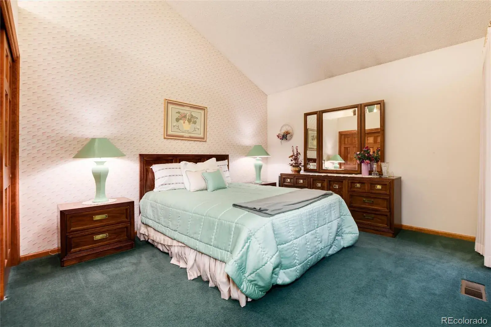 7500 E Dartmouth Avenue #16 Denver CO 80231 MLS #REC5434381 05142025041623 1600 27