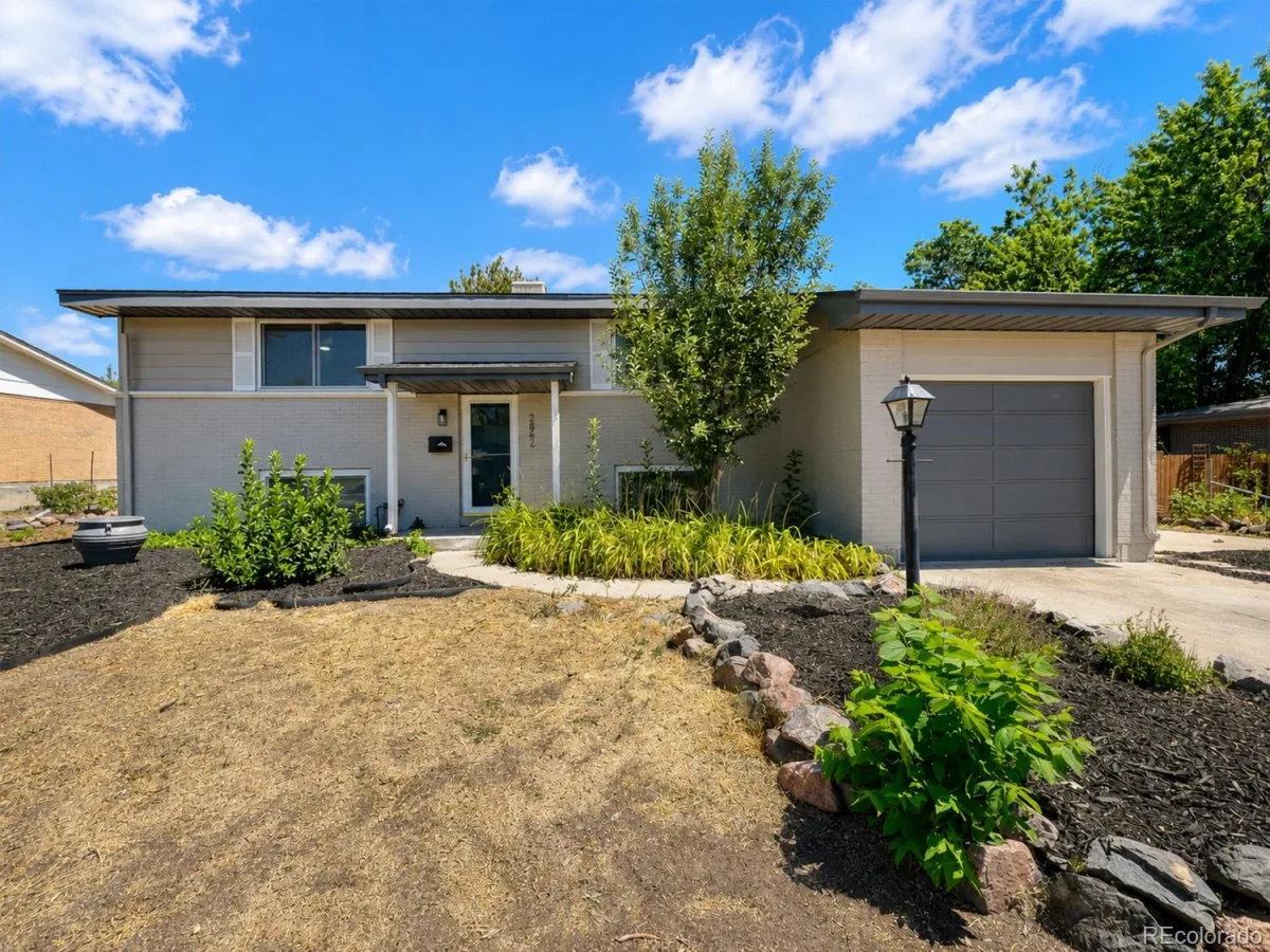 2862 S Ivan Way Denver CO 80227 | MLS #REC5434410 07292026225541 1200 19