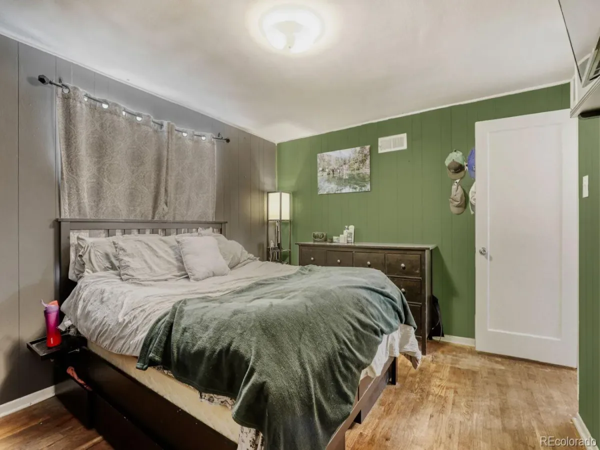 1605 Oakland Street Aurora CO 80010 MLS #REC5434960 03152026010724 1200 15