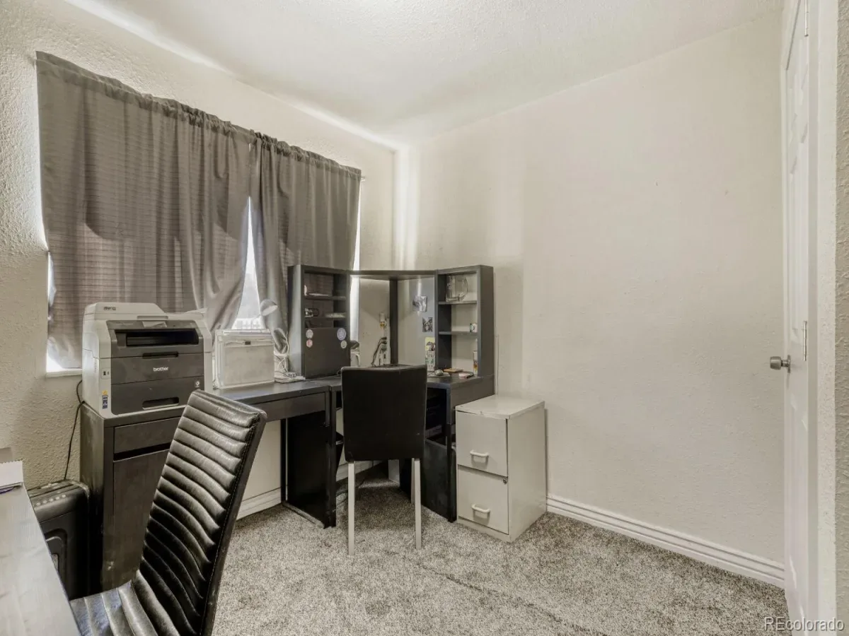 1605 Oakland Street Aurora CO 80010 MLS #REC5434960 03152026010724 1200 8