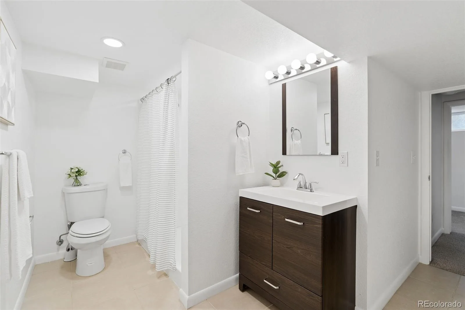 3045 N Columbine Street Denver CO 80205 | MLS #REC5435662 08272026144403 1600 26