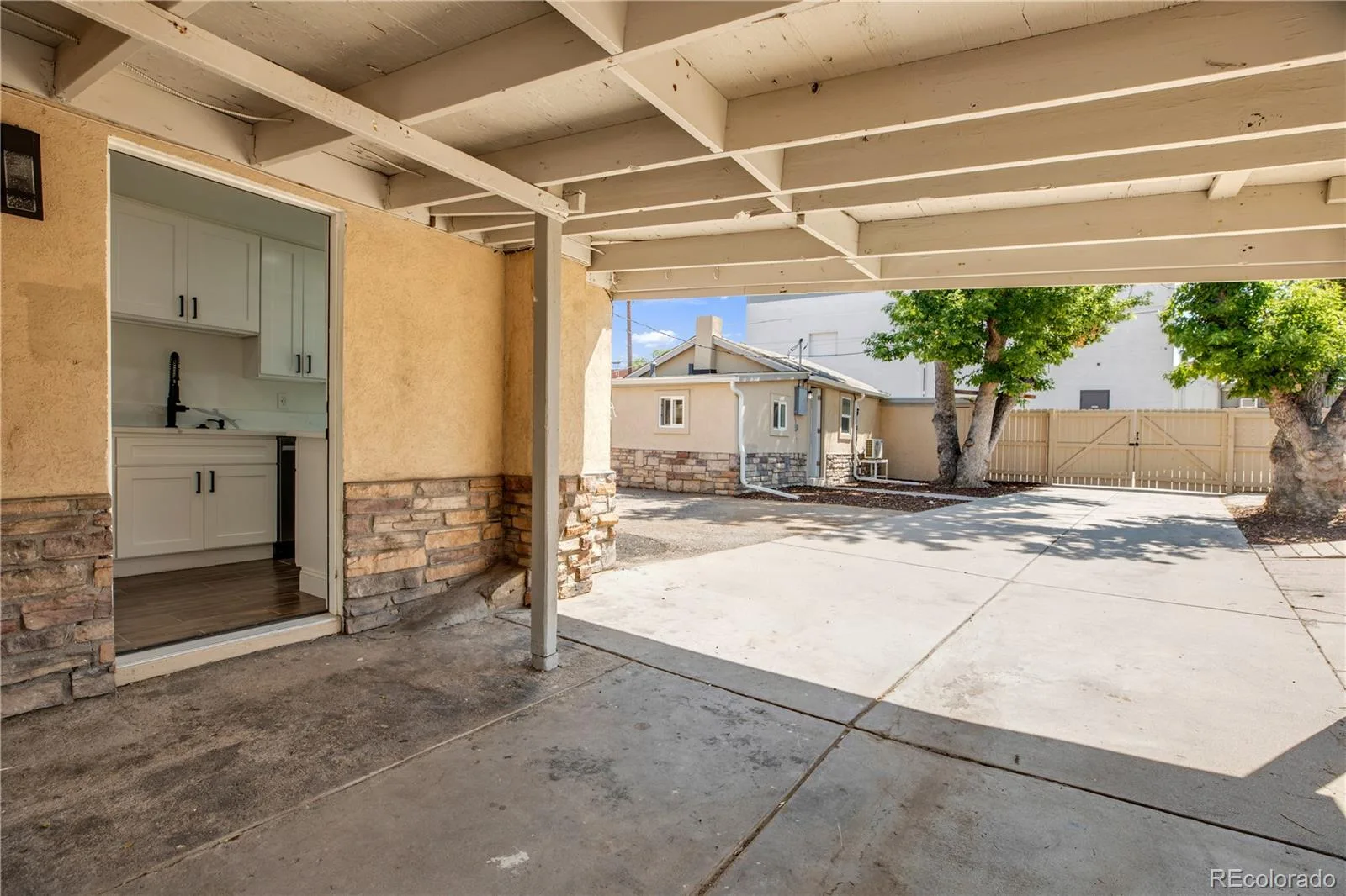 4024 Milwaukee Street Denver CO 80216 MLS #REC5437450 06102026183731 1600 14