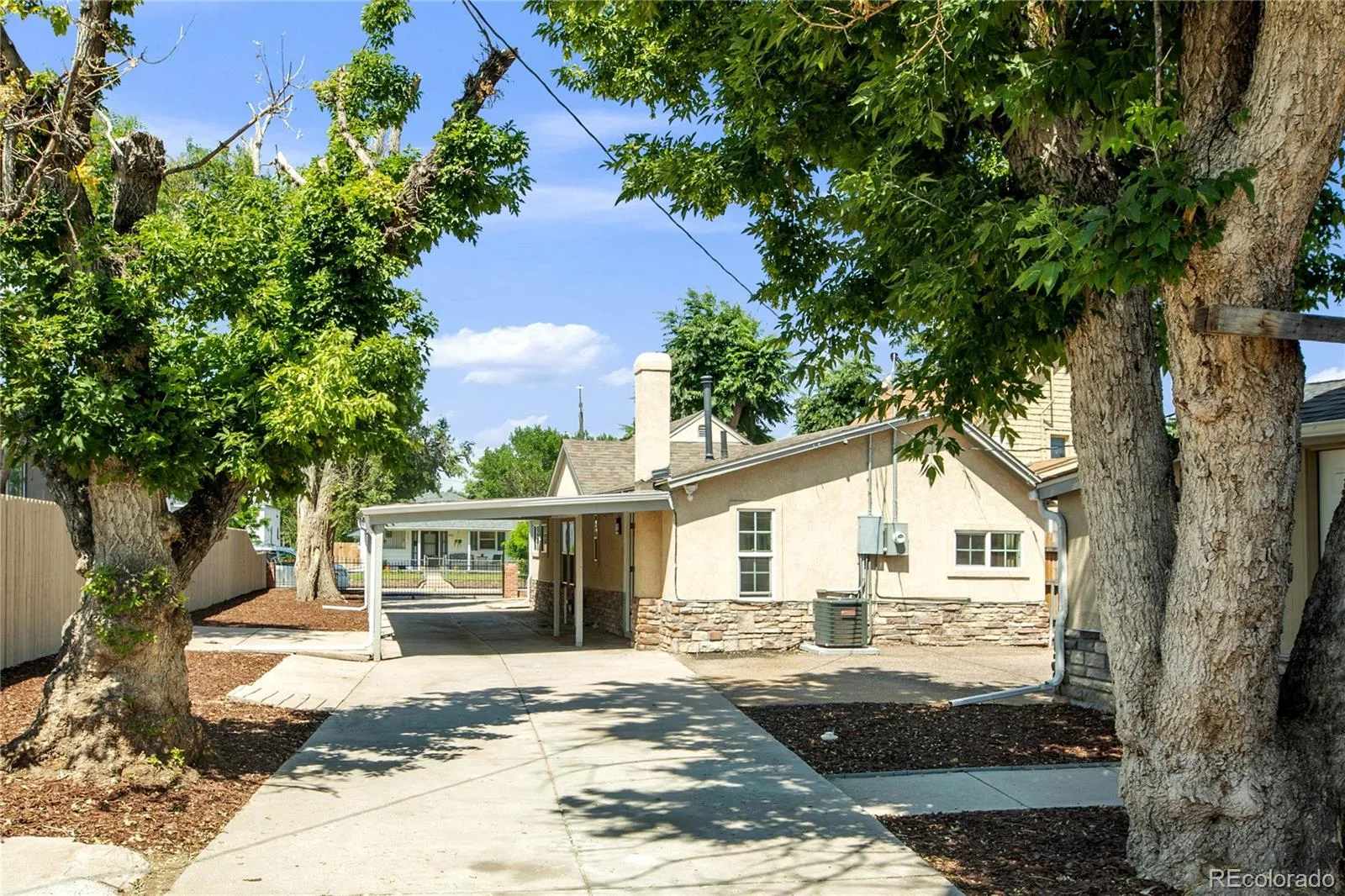 4024 Milwaukee Street Denver CO 80216 MLS #REC5437450 06102026183731 1600 23