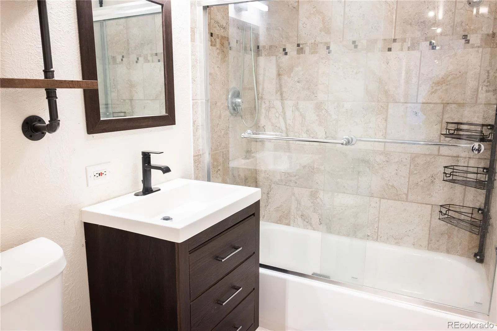 04212026170959 1600 25