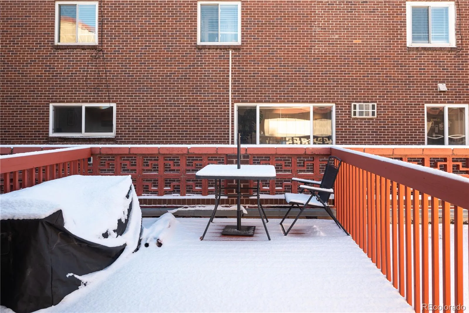 04212026170959 1600 32