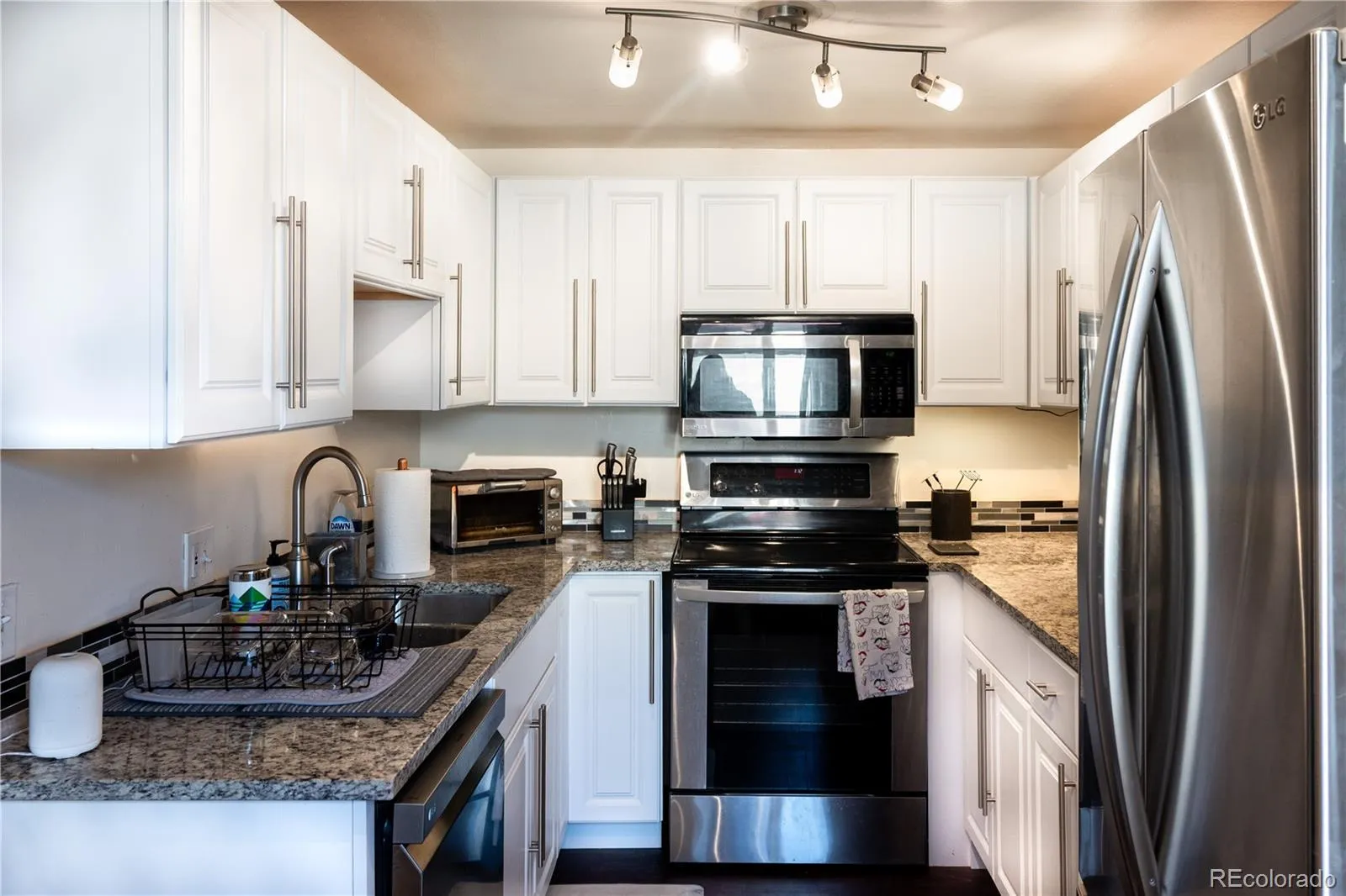 04212026170959 1600 9