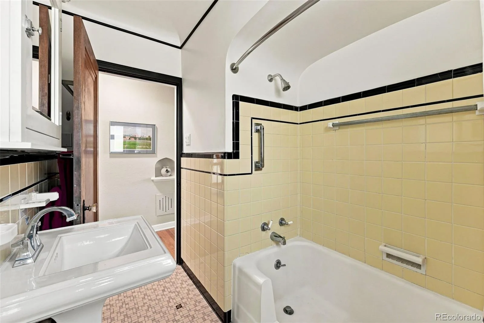 2318 Albion Street Denver CO 80207 MLS #REC5438018 07162026151535 1600 19