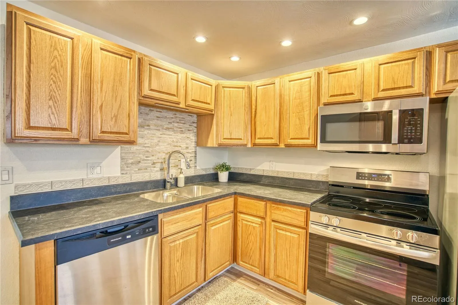 03102026172811 1600 11