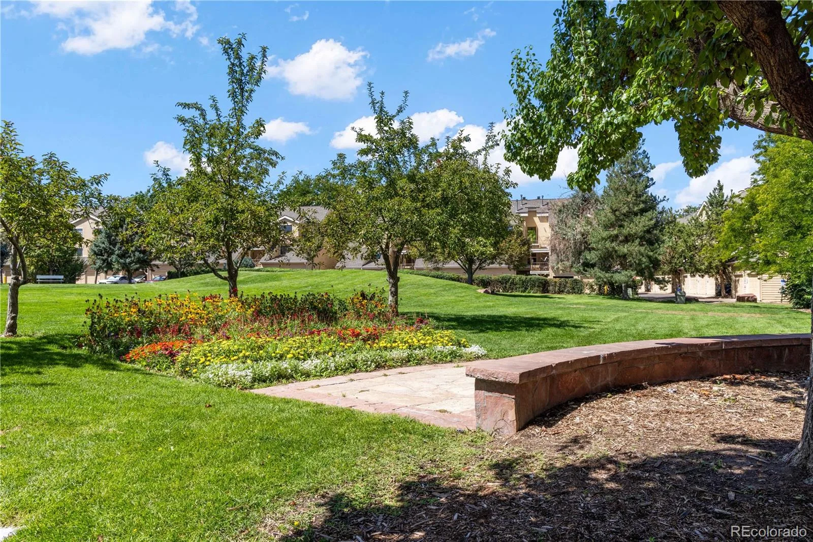 910 S Dahlia Street #A Denver CO 80246 | MLS #REC5442016 08292026175319 1600 33