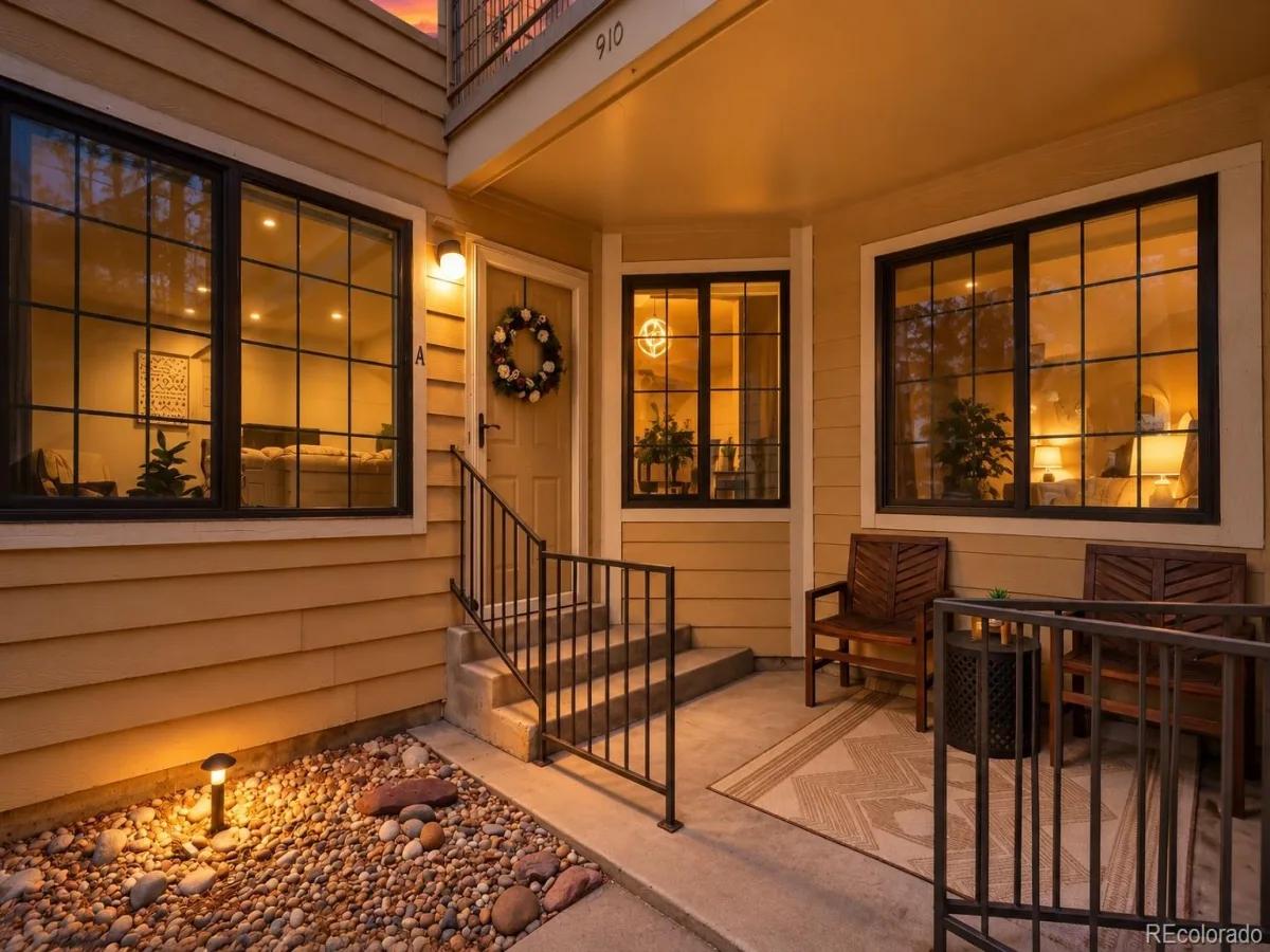910 S Dahlia Street #A Denver CO 80246 | MLS #REC5442016 10012026235517 1200 24