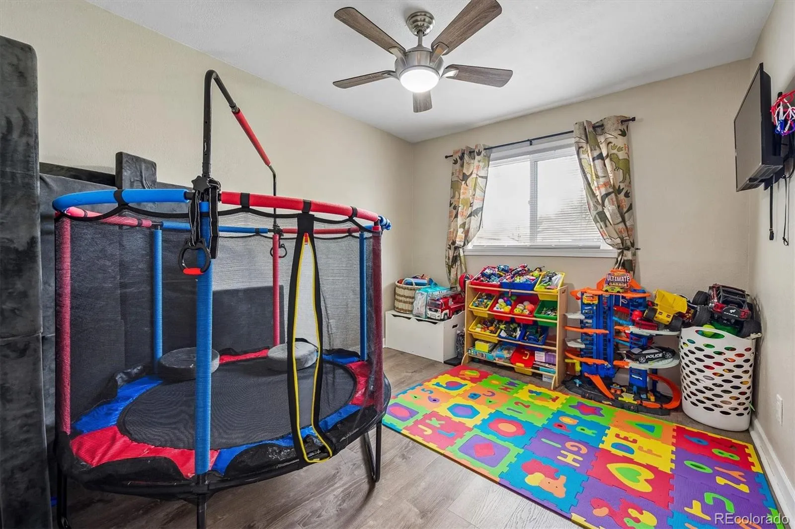 1036 Vaughn Street Aurora CO 80011 MLS #REC5442308 05092026023102 1600 18