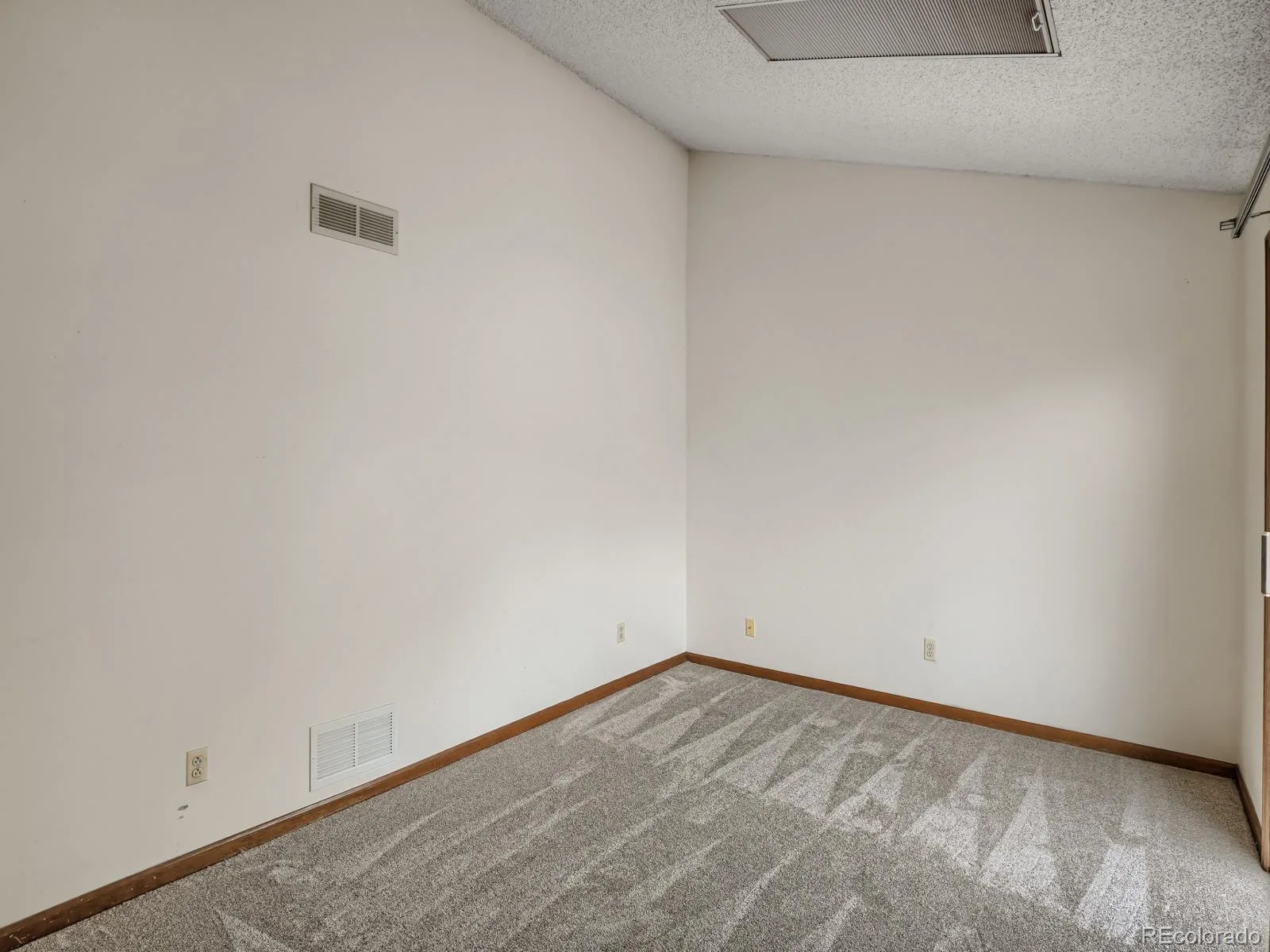 4248 S Granby Court #C Aurora CO 80014 | MLS #REC5442416 06272026004901 1600 27
