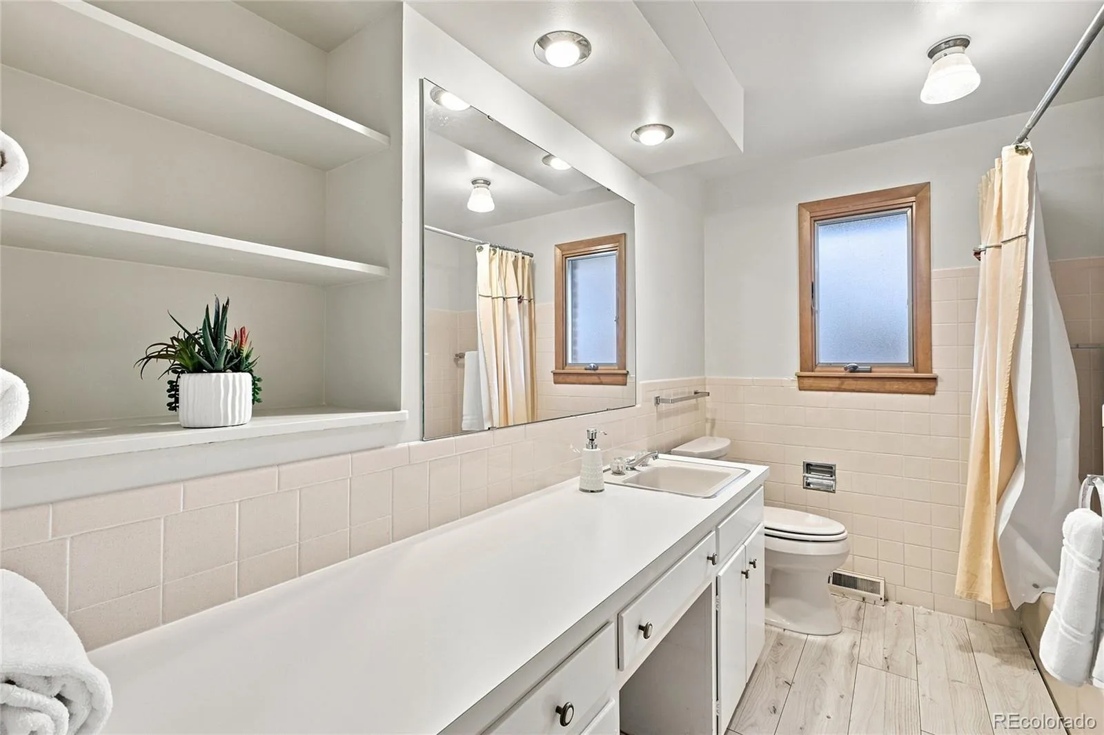 6745 S Adams Way Centennial CO 80122 | MLS #REC5445033 08072026205506 1600 22