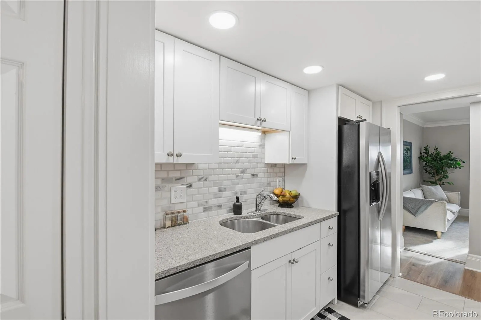 999 N Emerson Street #2 Denver CO 80218 MLS #REC5448350 07172026005413 1600 5
