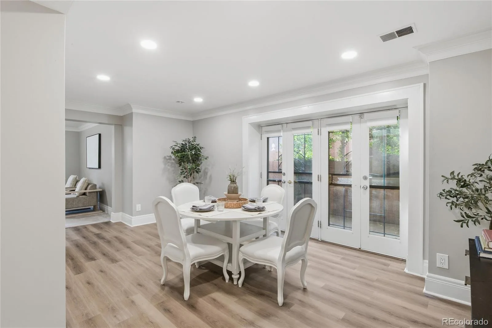 999 N Emerson Street #2 Denver CO 80218 MLS #REC5448350 07172026005413 1600 7