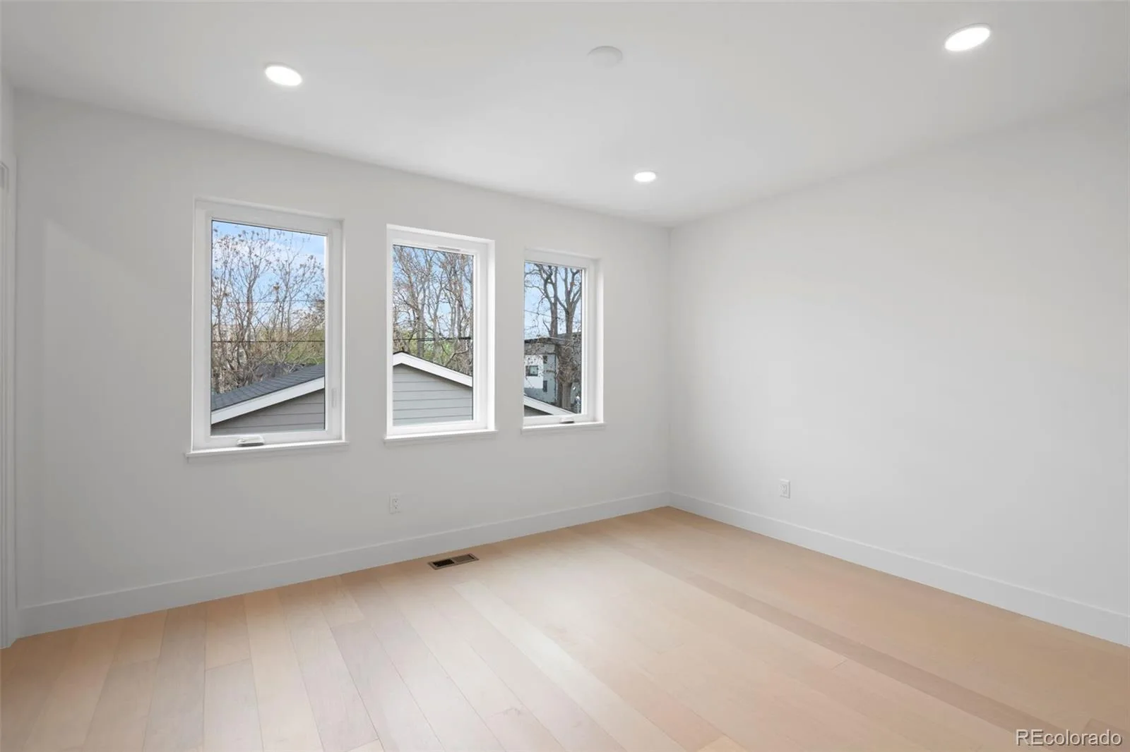2137 S Sherman Street Denver CO 80210 MLS #REC5448668 06032026222456 1600 18