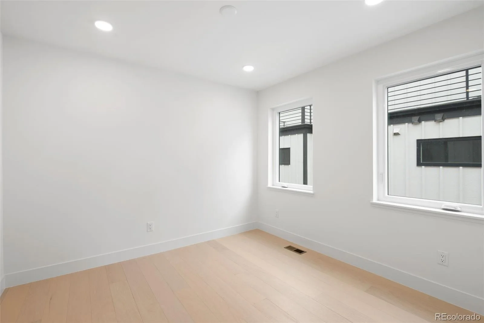 2137 S Sherman Street Denver CO 80210 MLS #REC5448668 06032026222456 1600 20