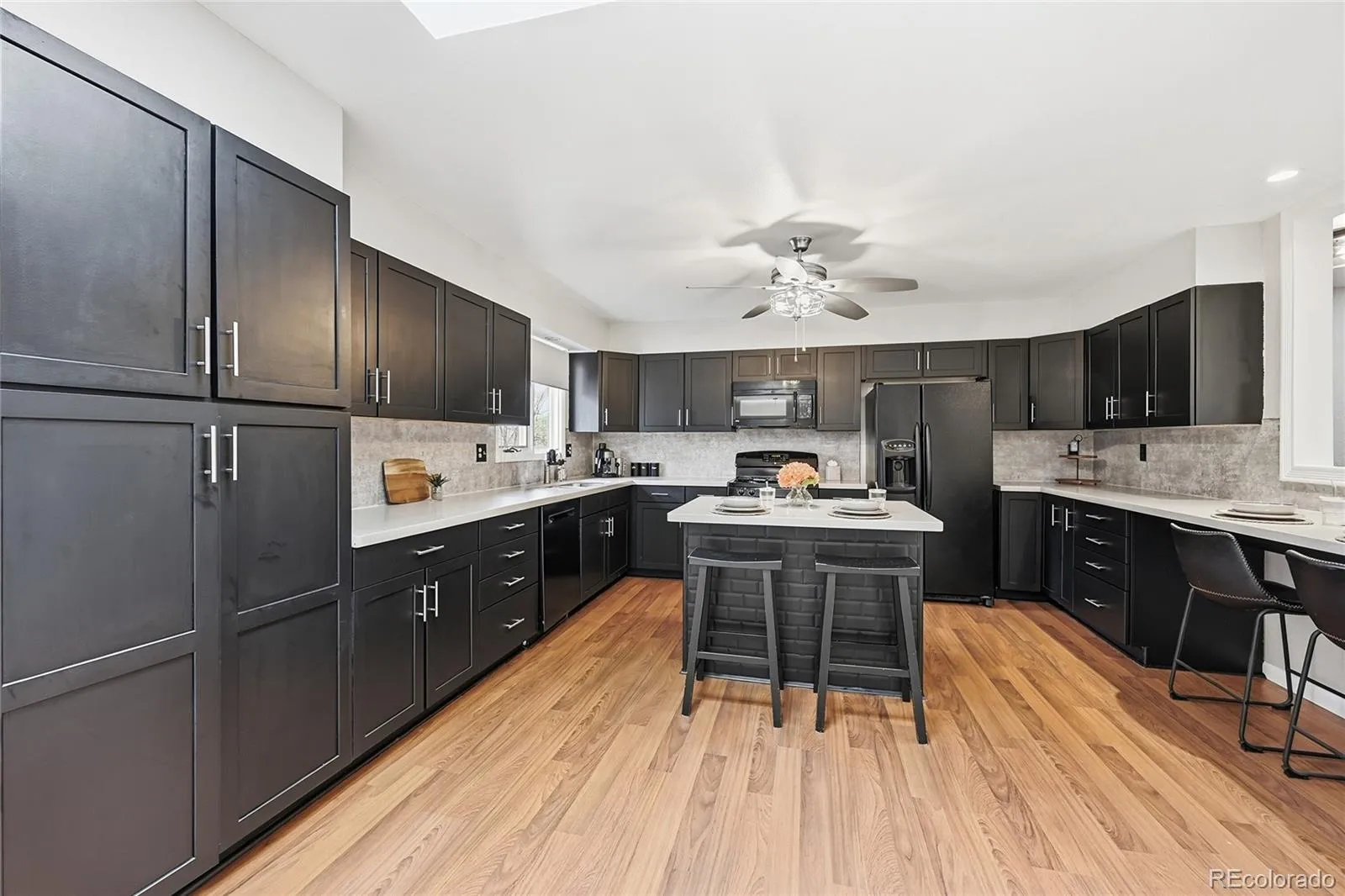 6930 Hillpoint Place Parker CO 80134 MLS #REC5449702 05202026151523 1600 11