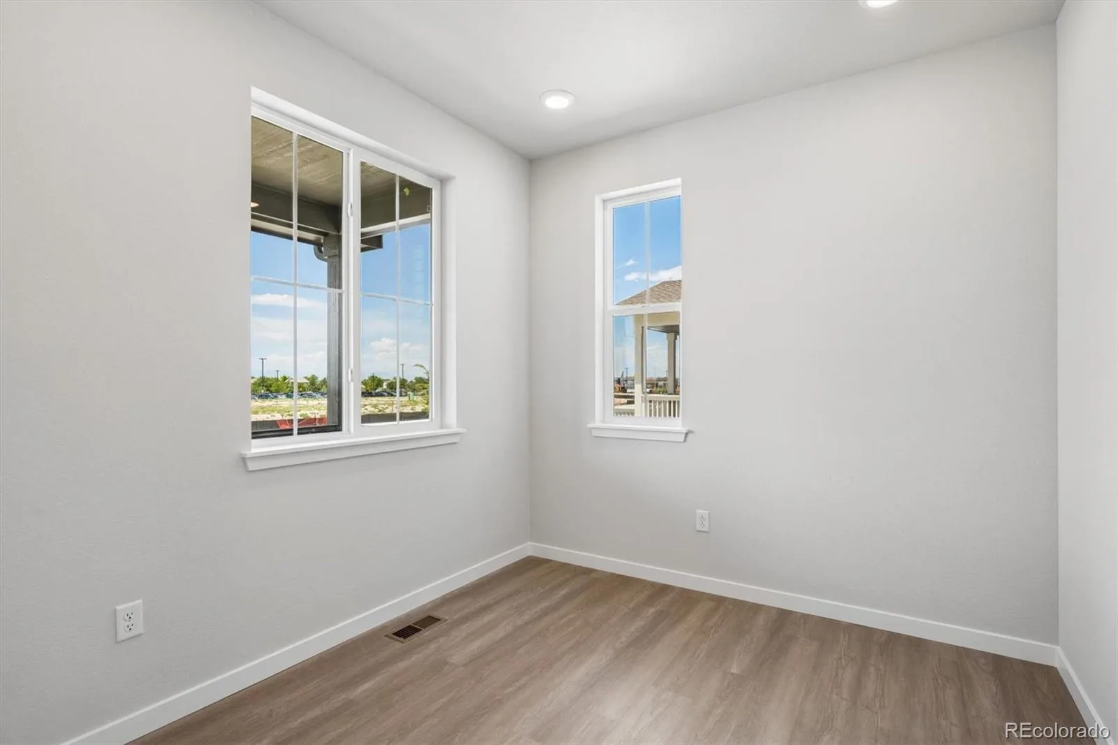 5784 N Indigo Rose Street Aurora CO 80019 | MLS #REC5453823 08112026191204 1600 1