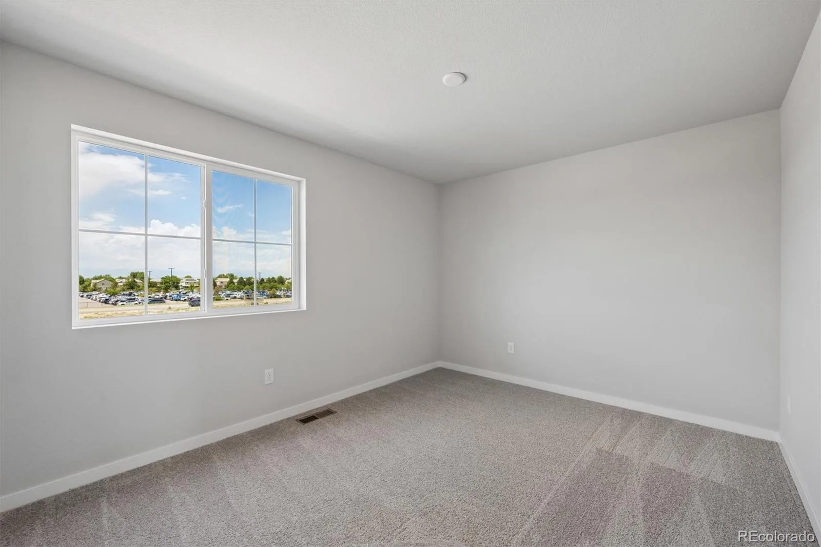 5784 N Indigo Rose Street Aurora CO 80019 | MLS #REC5453823 08112026191204 1600 11