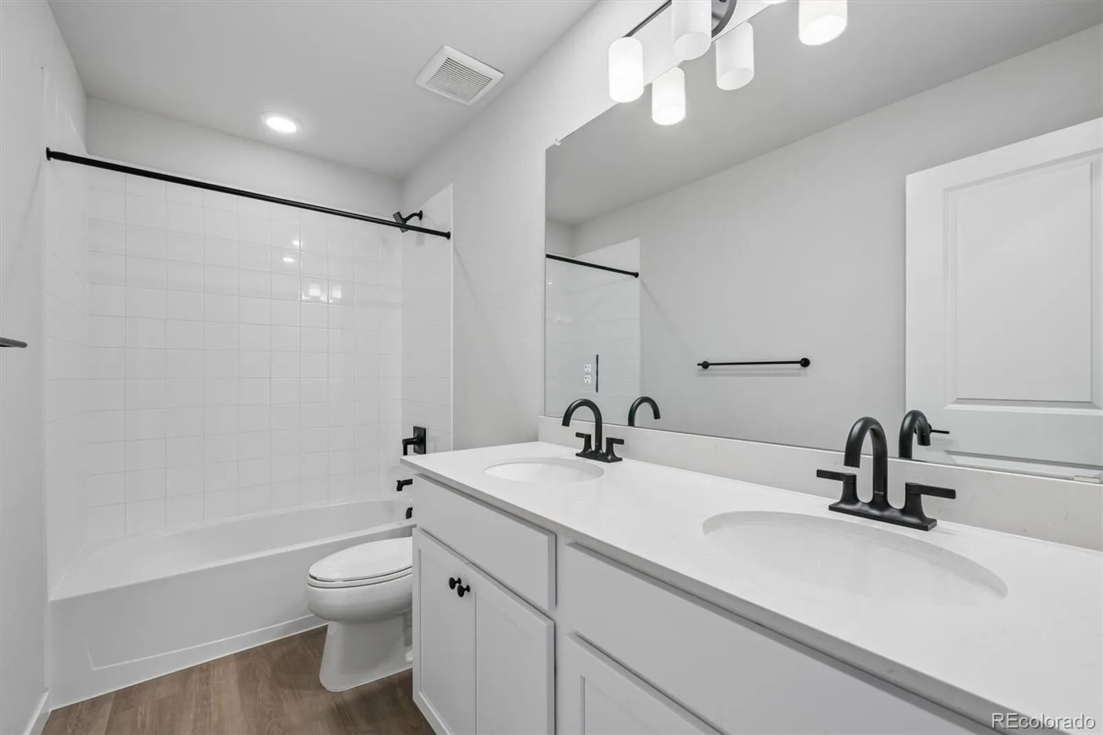 5784 N Indigo Rose Street Aurora CO 80019 | MLS #REC5453823 08112026191204 1600 13