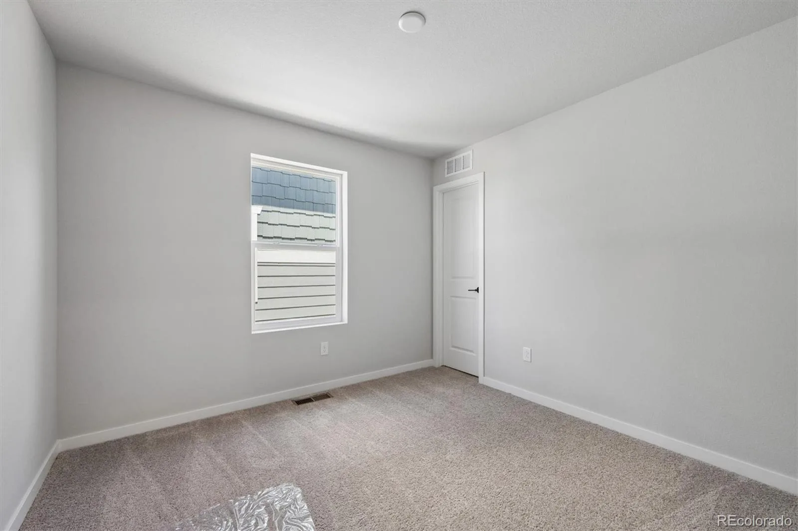 5784 N Indigo Rose Street Aurora CO 80019 | MLS #REC5453823 08112026191204 1600 14