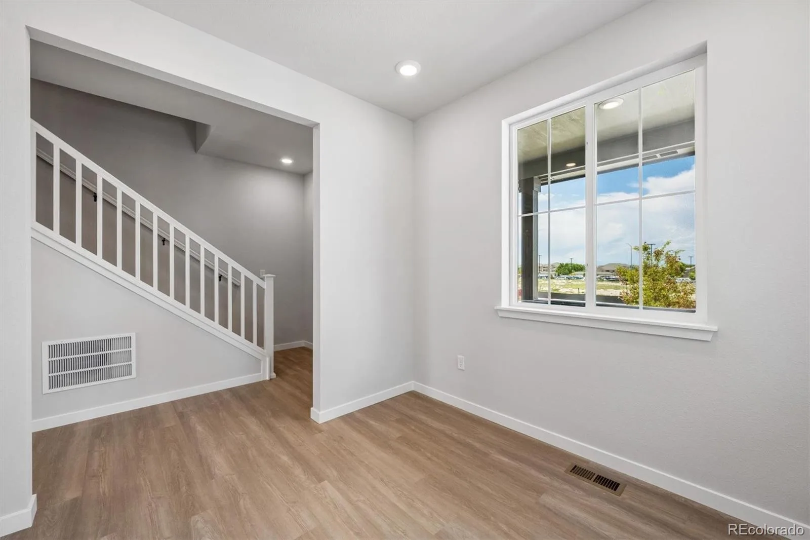 5784 N Indigo Rose Street Aurora CO 80019 | MLS #REC5453823 08112026191204 1600 2